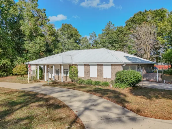 314 Lakeview Dr, Defuniak Springs, FL 32433