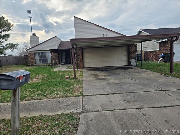 3rd image of 7804 N 117th East Ave
