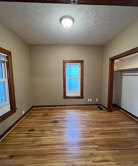 1104 Charleston St — Photo 9