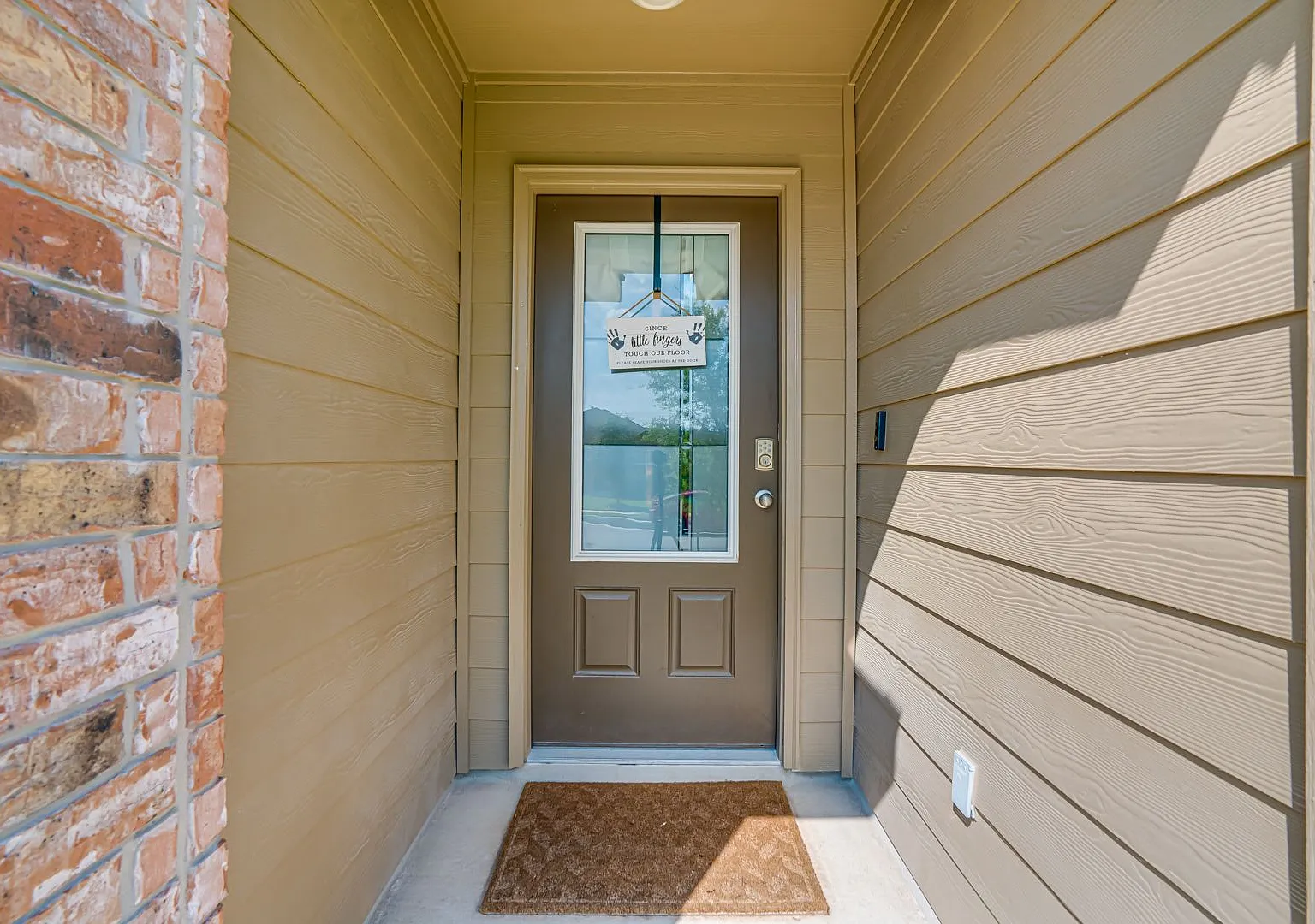 Beautiful single story home in Saratoga Community — Photo 2