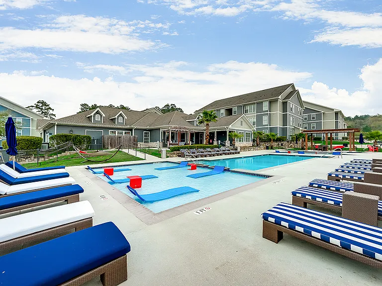 The Encore at Sam Houston - Student Living Priced Per Room — Photo 7