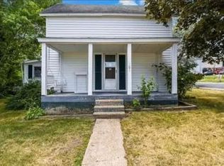 201 Pearl St, Iberia, MO 65486