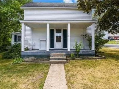 201 Pearl St, Iberia, MO, 65486
