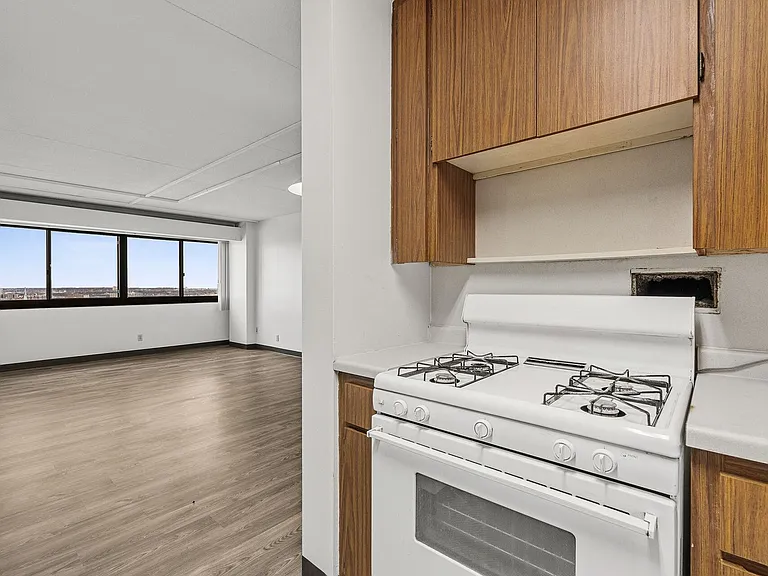 Chateau Student Housing Cooperative — Photo 42