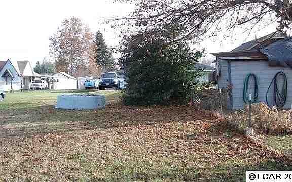 3rd image of 142 N Garden Ct