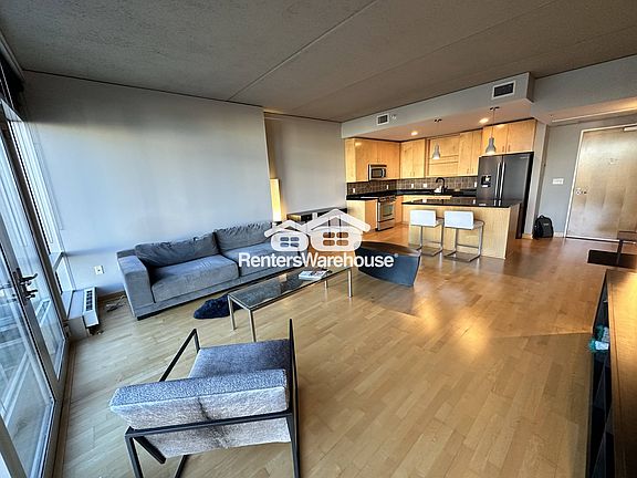 4th image of 45 University Ave SE Unit 405