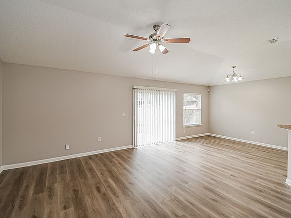 3rd image of 3290 Silverado Cir