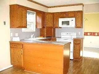 2nd image of 4959 Lynbridge Ln
