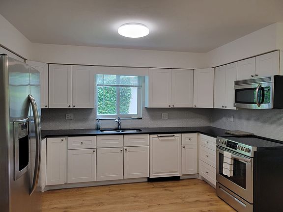 2nd image of 502 W Branch St Unit A