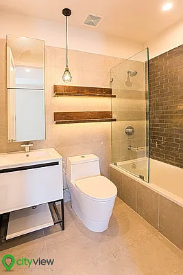 Rented by City View Living | media 27