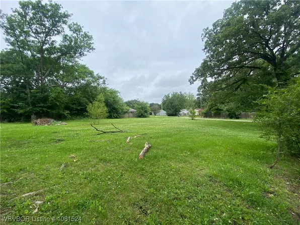 1000 W 2nd St, Heavener, OK 74937