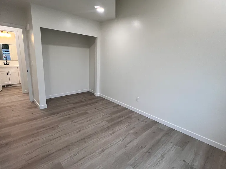 411 N 21st St #303 — Photo 13