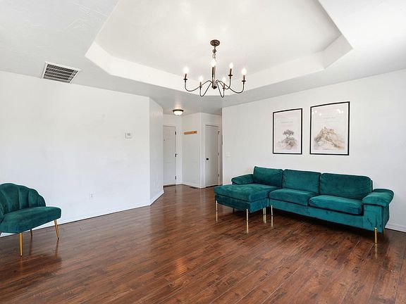4th image of 1127 Woodland Ridge Drive