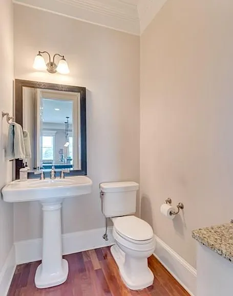 416 Legends Ct — Photo 11