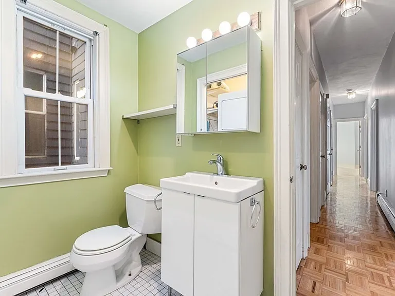 42-44 Woodlawn St #5 — Photo 19