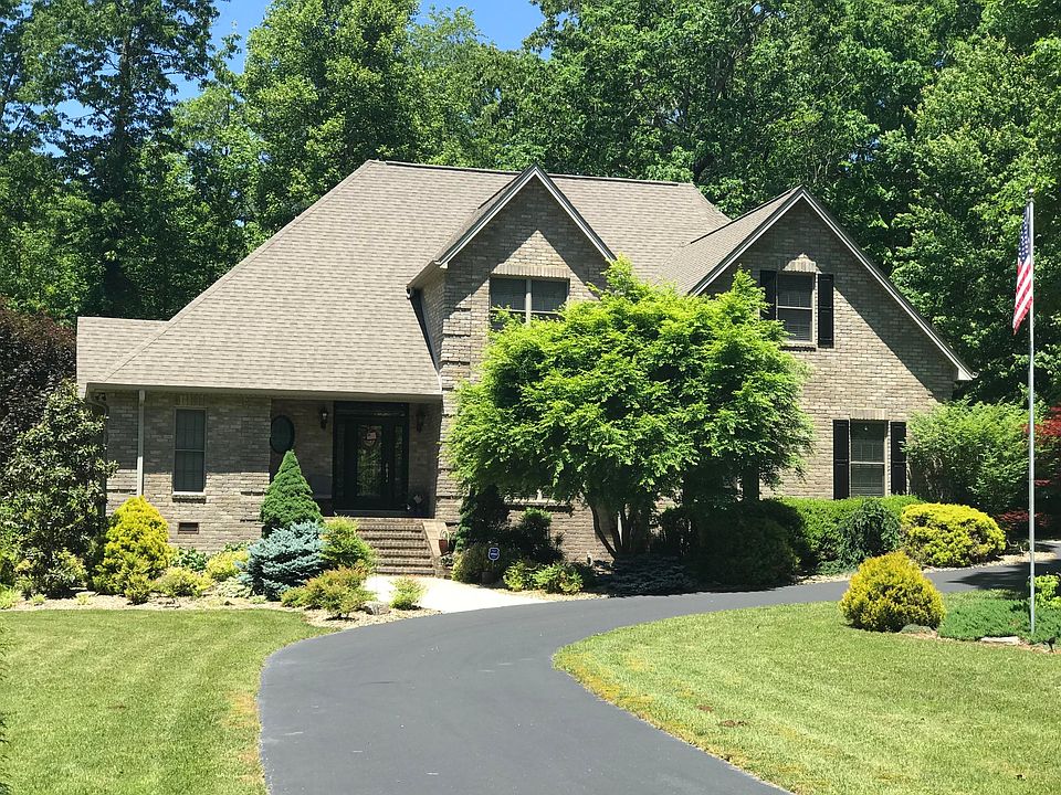 1st image of 105 Shadowwood Ln