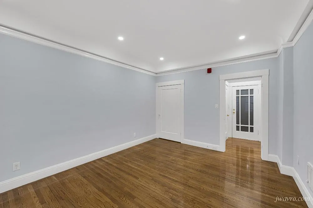 Must See Remodeled Quiet Dubuce Triangle Studio! — Photo 4