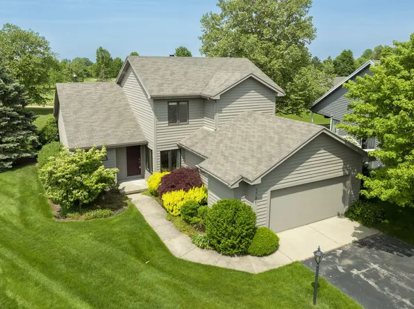 1721 Fountainview Ct SE, Caledonia, MI 49316