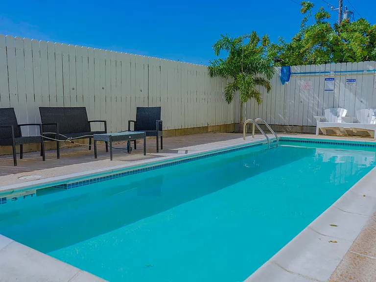 103 W Morningside Dr #3 — Photo 2