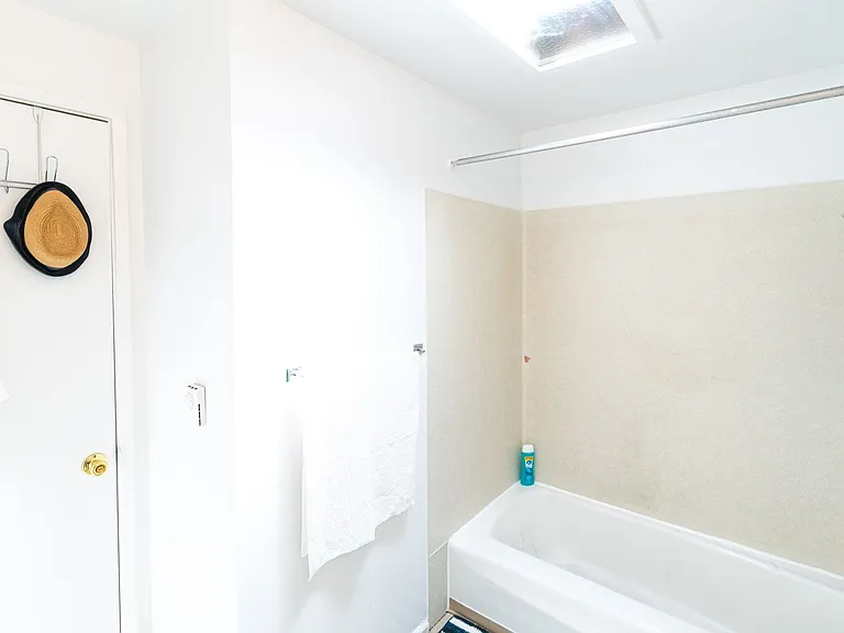 619 1st Ave S — Photo 36