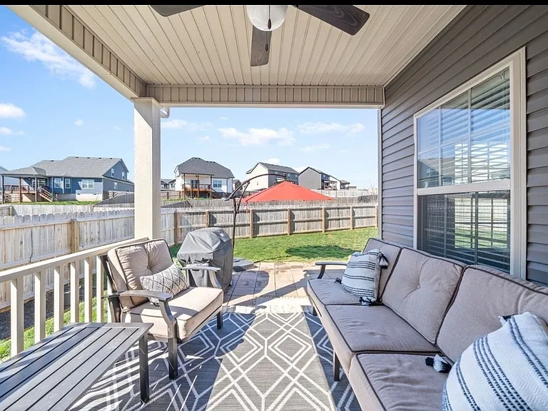 718 Banister Dr — Photo 12