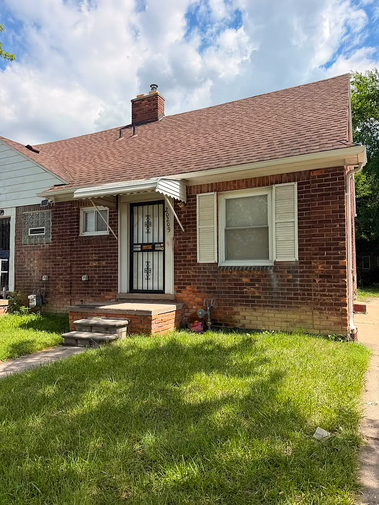 20209 Moross Road - 1 — Photo 4