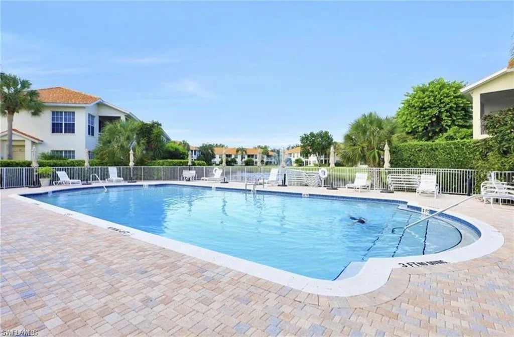 3 bed, 2.0 bath, 1800 sqft, $9,000 — Photo 4