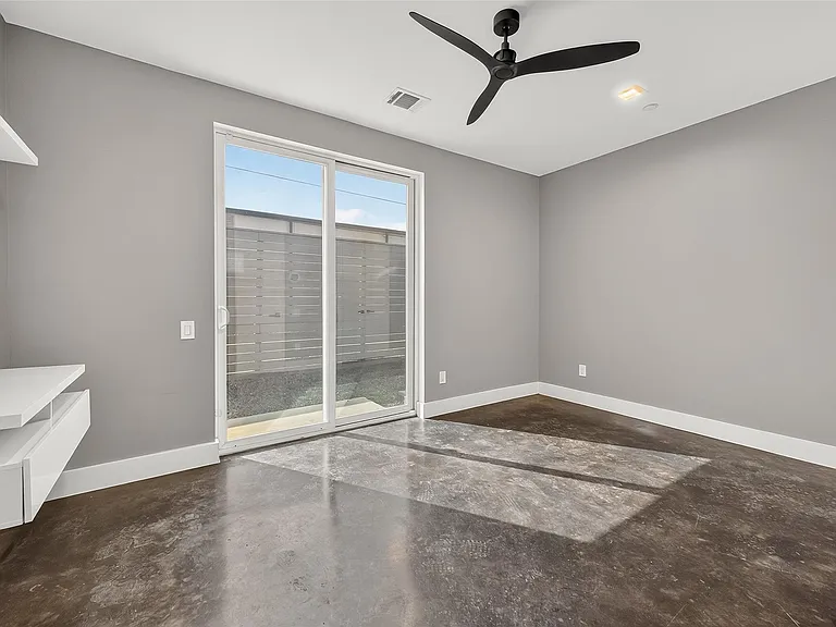 5919 E Post Oak Ln — Photo 4