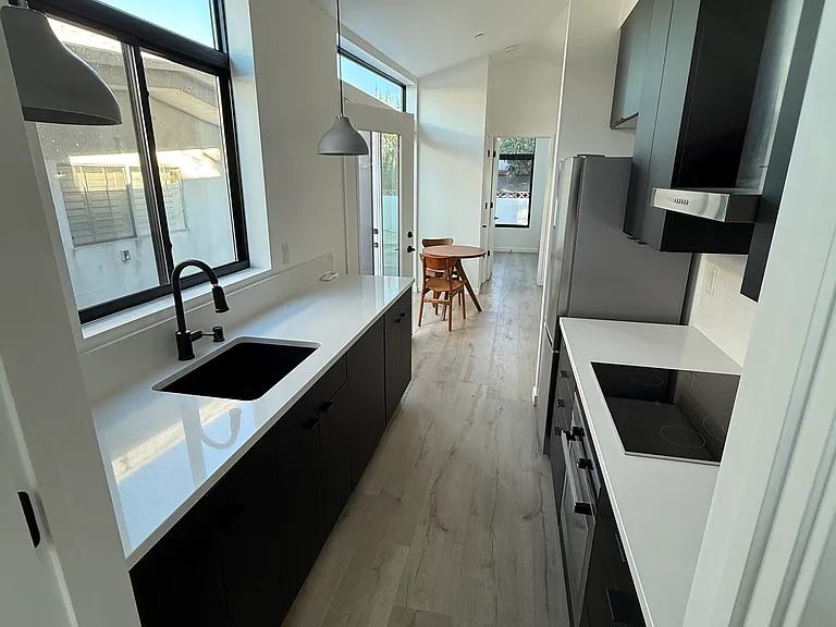 Florence Ln — Photo 2