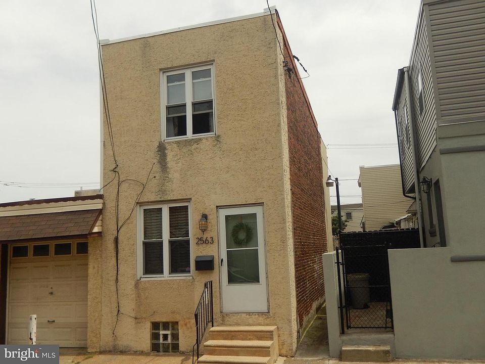 1st image of 2563 E Auburn St