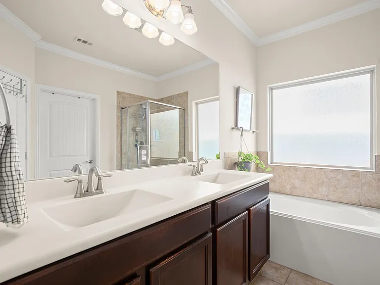 10012 Epic Knoll Dr — Photo 18
