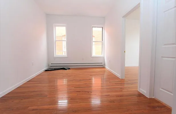 Rented by Tolmas Corporation | media 10