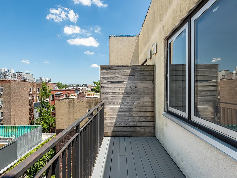 149 Huron St #6C — Photo 11
