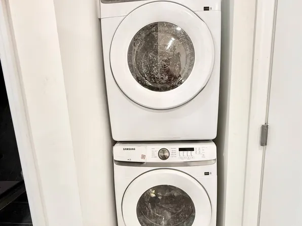 1440 Greene Avenue image 13 of 13