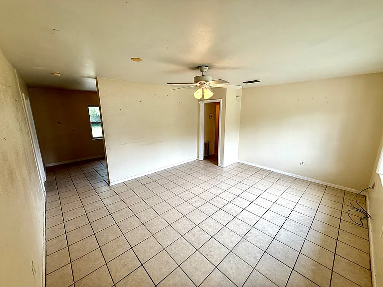 630 Starbird St — Photo 2