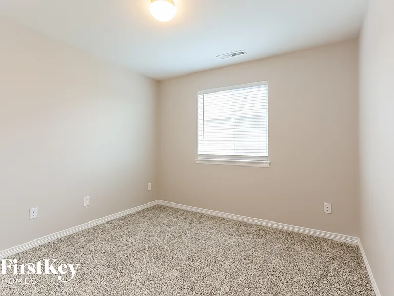 11145 Rockcastle Dr — Photo 9