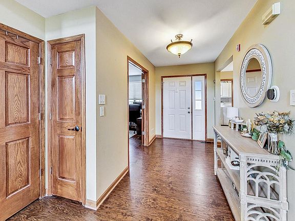 5th image of 8569 Sandalwood Dr