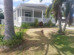 140 Independence Ave #11, Palm Harbor, FL 34684