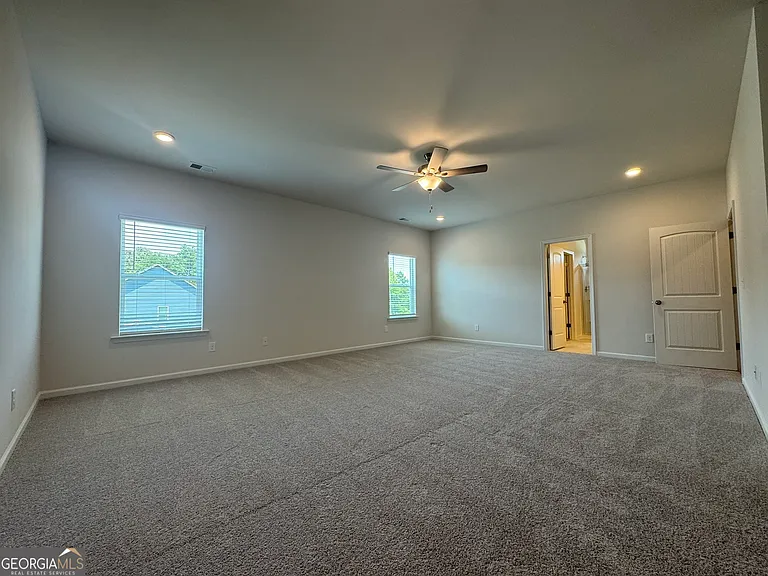 124 Sycamore Ln — Photo 16