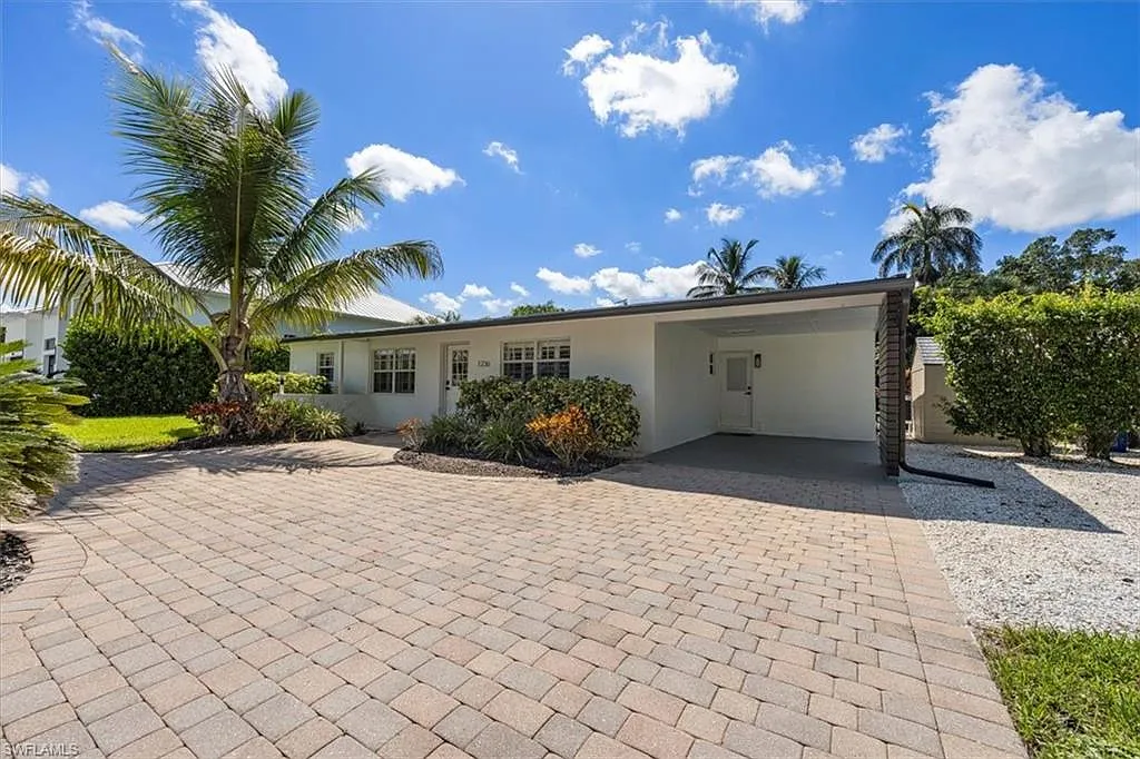 3 bed, 2.0 bath, 1461 sqft, $14,500 — Photo 3