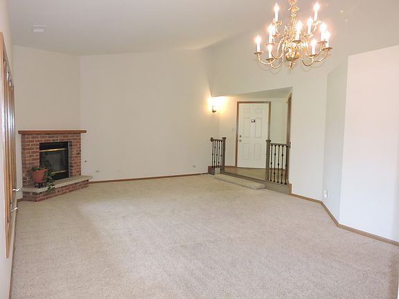 4th image of 9830 Terrace Ct E APT B2