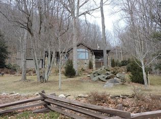 1006 Hickory Ln, Burnsville, NC 28714