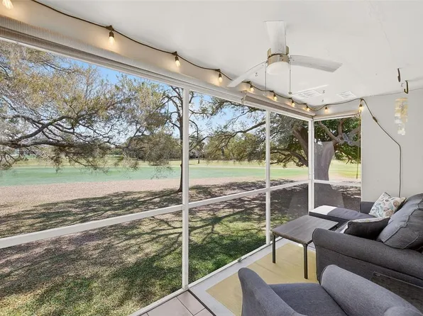 38 Country Club Dr #38, Largo, FL 33771