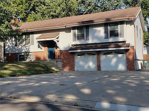 2nd image of 7107 Garnett St