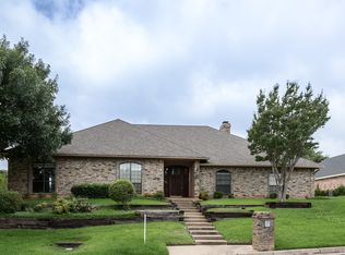 2708 Shadow Wood Dr, Arlington, TX 76006