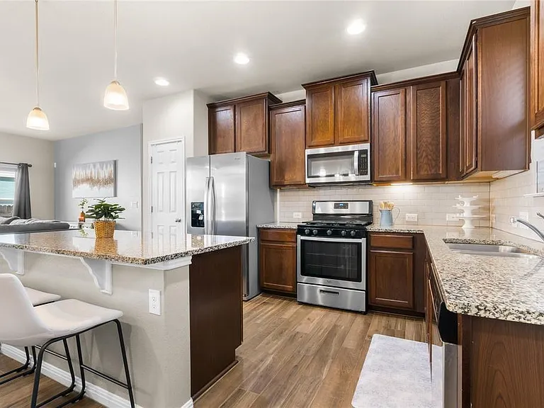 121 Guemal Rd — Photo 2