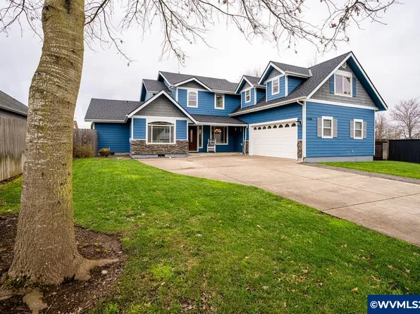 1048 Whitledge Pl, Harrisburg, OR 97446