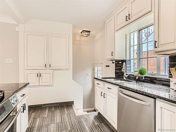 5th image of 1282 N Ash Street
