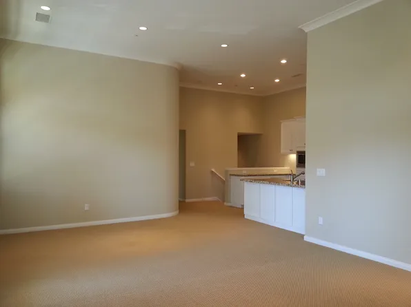 79 Mayfair, Irvine, CA 92620