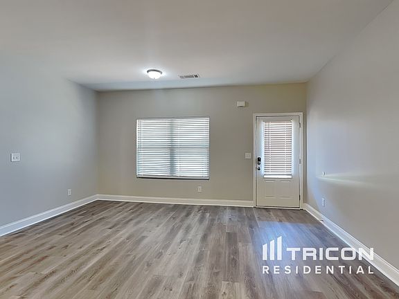 3rd image of 2317 Silver Maple Cir